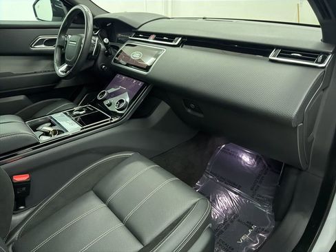 Used 2018 Land Rover Range Rover Velar R-Dynamic SE image 28
