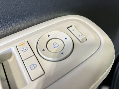 Used 2025 Hyundai Santa Fe Calligraphy image 32