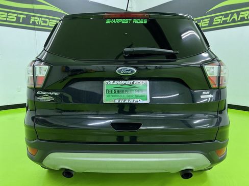Used 2018 Ford Escape SE w/ Ford Safe & Smart Package FWD image 16