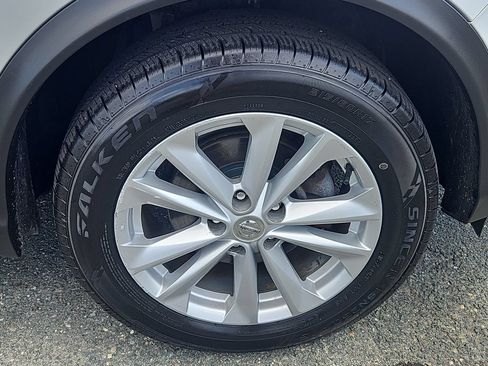 Used 2017 Nissan Rogue Sport SV AWD/4WD image 10