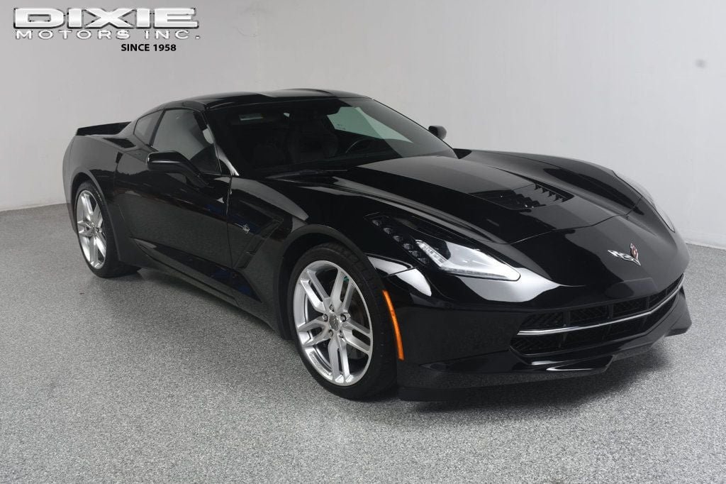 Used 2019 Chevrolet Corvette Stingray Coupe w/ Z51 1LT RWD image 1