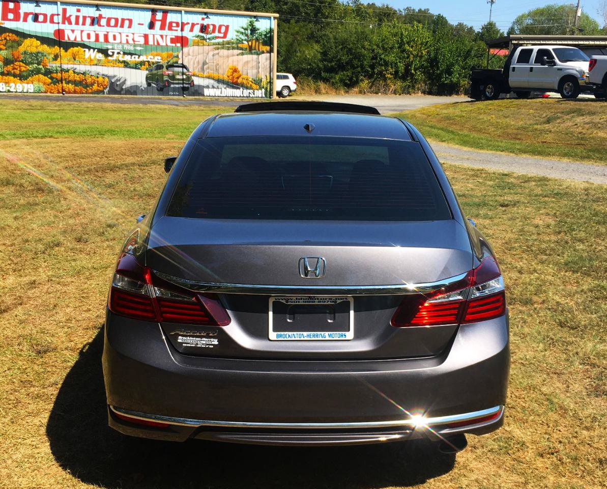Used 2016 Honda Accord EX image 5