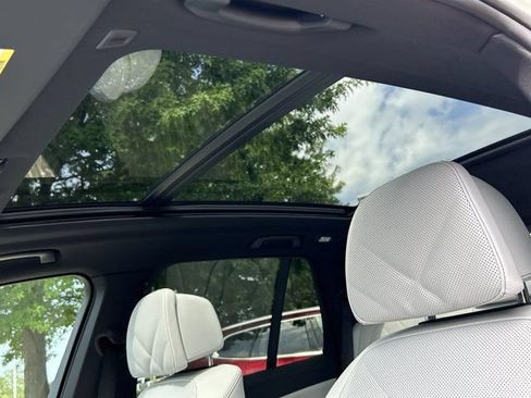 Used 2025 BMW X5 xDrive40i AWD/4WD image 17