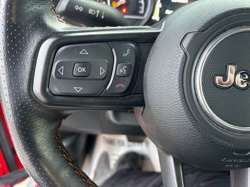 Used 2024 Jeep Gladiator Mojave w/ Convenience Group AWD/4WD image 12