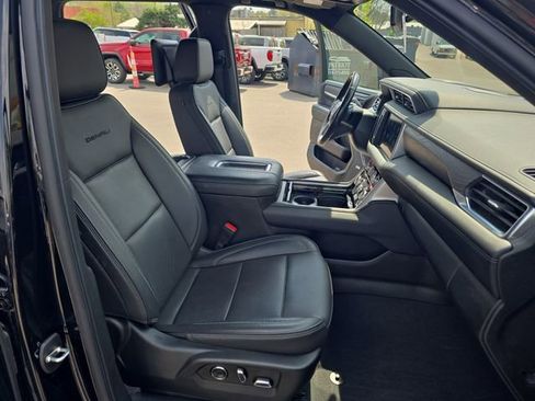 Used 2021 GMC Yukon Denali AWD/4WD image 10