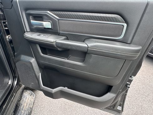 Used 2025 RAM 2500 Big Horn AWD/4WD image 15
