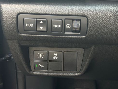Used 2019 Honda Accord Touring image 25