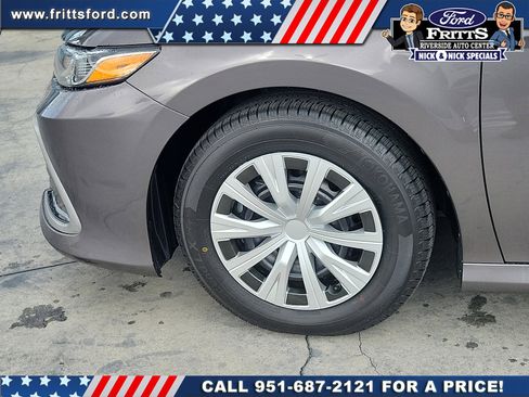 Used 2021 Toyota Camry LE FWD image 18
