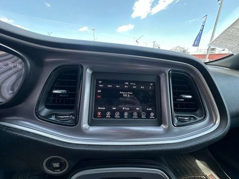 Used 2019 Dodge Challenger R/T w/ Driver Convenience Group RWD image 14