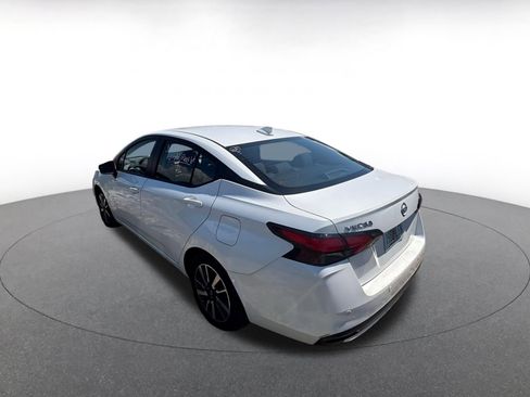 Used 2025 Nissan Versa SV image 5