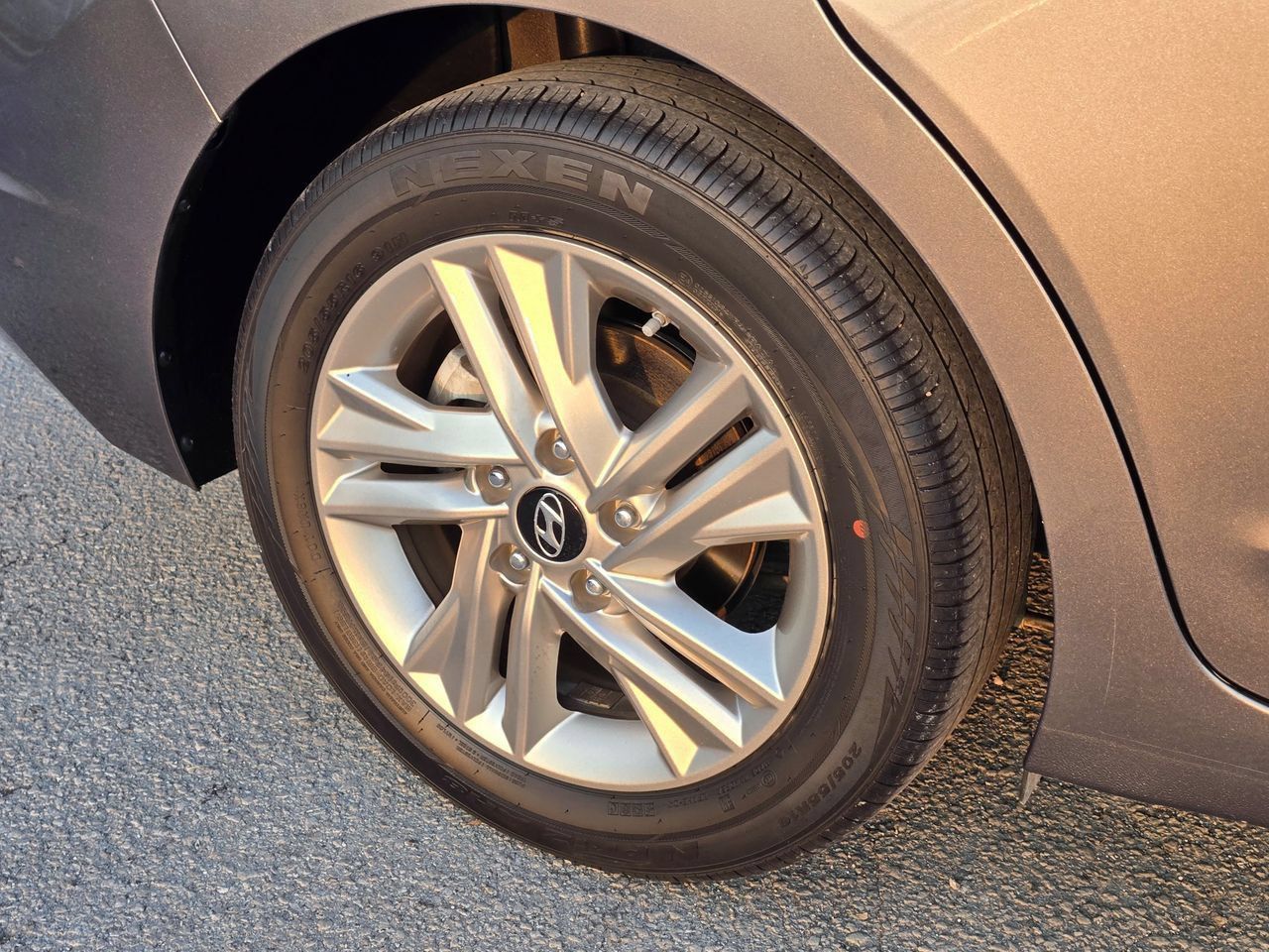 Used 2019 Hyundai Elantra SEL w/ Cargo Package FWD image 10