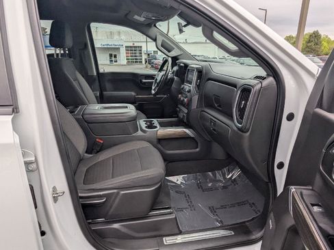 Used 2020 Chevrolet Silverado 1500 RST AWD/4WD image 32