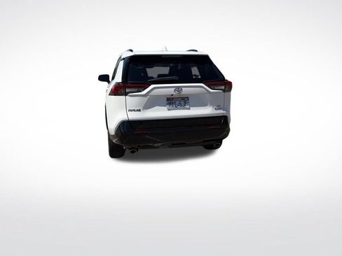 Used 2025 Toyota RAV4 SE AWD/4WD image 4