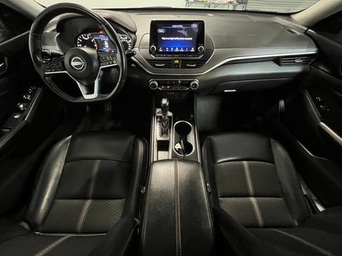 Used 2024 Nissan Altima 2.5 SR FWD image 17