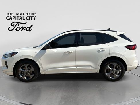 Used 2023 Ford Escape ST-Line w/ Tech Pack #1 AWD/4WD image 8