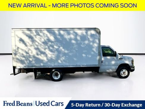 Used 2017 Ford E-350 and Econoline 350 Super Duty RWD image 10