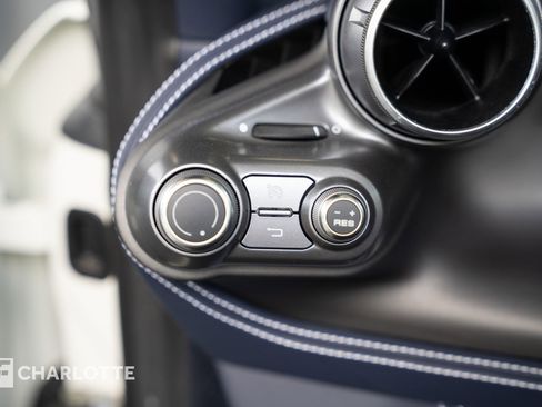 Used 2022 Ferrari F8 Tributo image 28