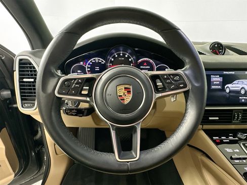 Used 2020 Porsche Cayenne image 20