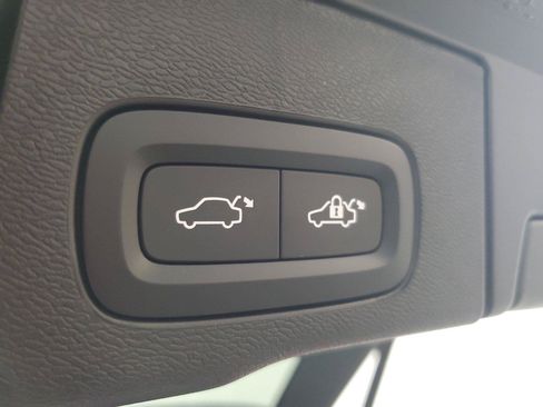 New 2027 Volvo XC60 B5 Plus AWD/4WD image 10