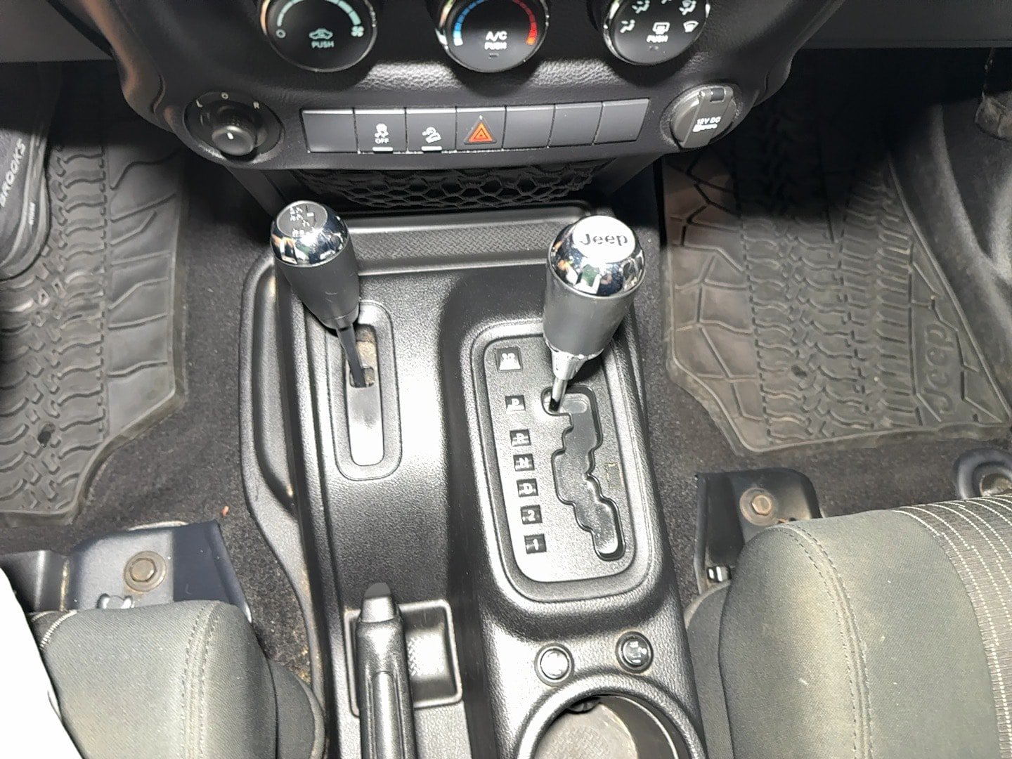 Used 2011 Jeep Wrangler Unlimited Sport AWD/4WD image 18