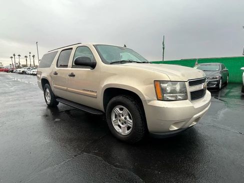 Used 2007 Chevrolet Suburban LS image 7