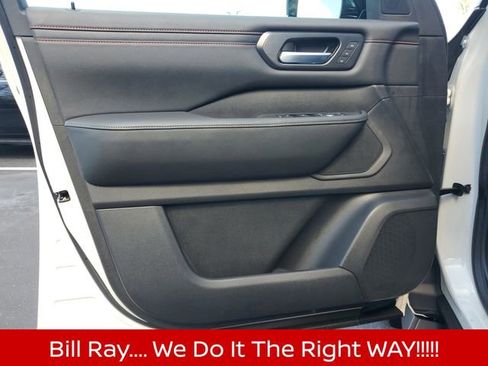 Certified 2025 Nissan Armada PRO-4X image 13