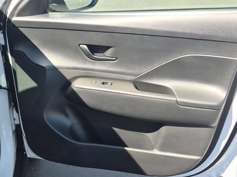 Used 2025 Hyundai Kona SEL FWD image 33