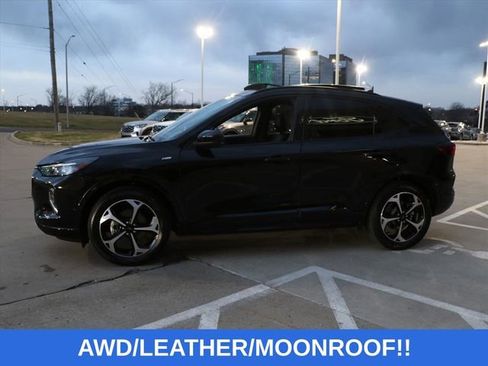 Used 2023 Ford Escape ST-Line Elite w/ Premium Technology Package image 3