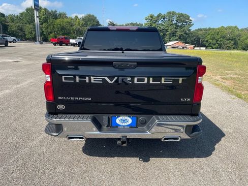 Used 2023 Chevrolet Silverado 1500 LTZ w/ Z71 Off-Road Package AWD/4WD image 5