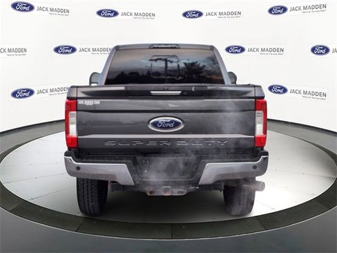 Certified 2019 Ford F250 Lariat w/ Chrome Package image 4