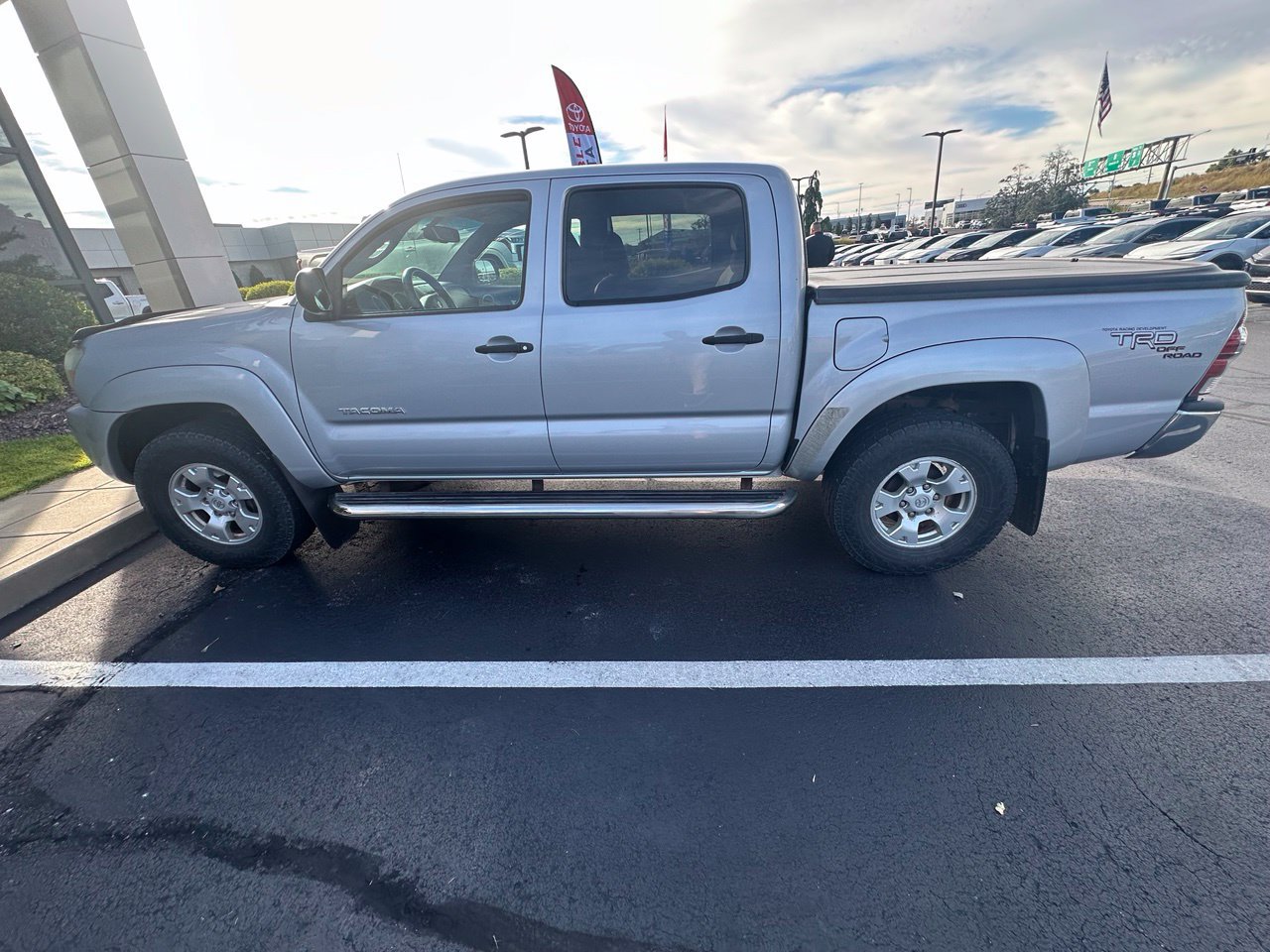 Used 2011 Toyota Tacoma 4x4 Double Cab w/ TRD Off-Road Pkg image 3