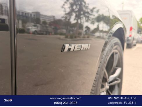 Used 2017 Dodge Challenger R/T w/ Driver Convenience Group image 4