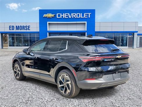 New 2026 Chevrolet Equinox EV LT image 4