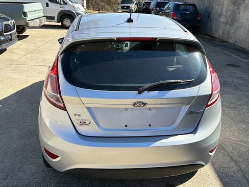 Used 2014 Ford Fiesta SE image 5