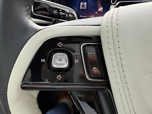 Used 2025 Lincoln Aviator Black Label AWD/4WD image 17