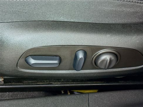 Used 2023 Chevrolet Malibu LT FWD image 21