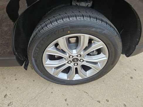 Used 2024 Ford Edge Titanium image 29