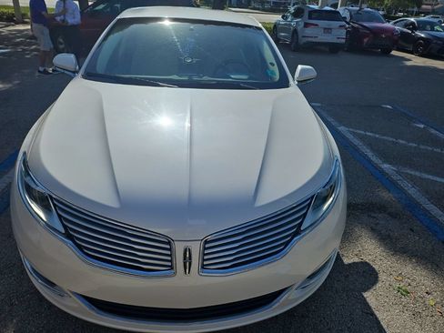 Used 2015 Lincoln MKZ Hybrid w/ Equipment Group 201A Select FWD image 2