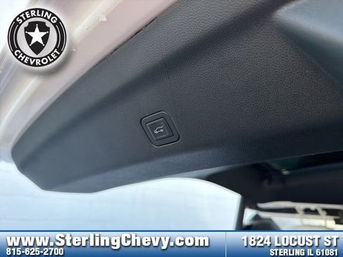 Used 2025 Chevrolet Tahoe LT AWD/4WD image 23