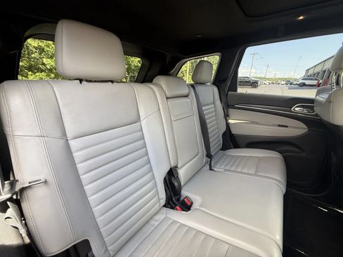 Used 2018 Jeep Grand Cherokee Limited AWD/4WD image 11