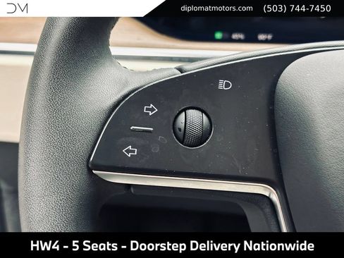 Used 2025 Tesla Model S AWD/4WD image 30