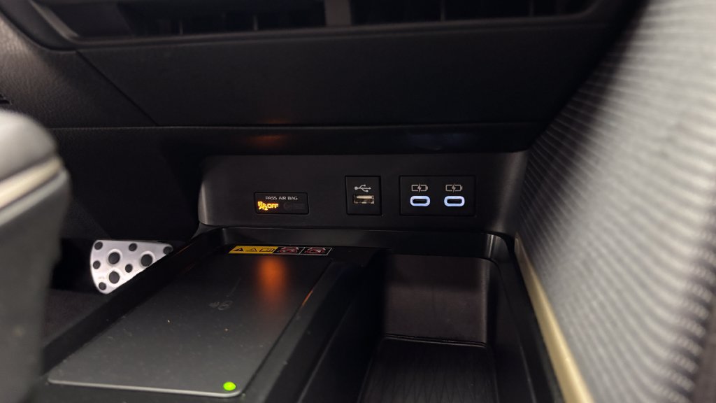 Certified 2026 Toyota Camry SE FWD image 25
