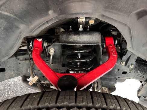 Used 2025 RAM 1500 Laramie w/ Night Edition image 16