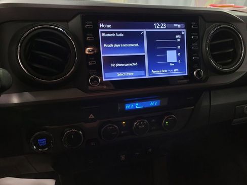 Used 2023 Toyota Tacoma TRD Off-Road image 14