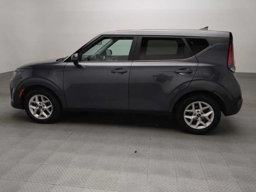 Used 2023 Kia Soul LX w/ Option Group 015 FWD image 3