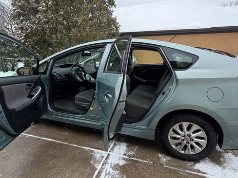Used 2013 Toyota Prius Plug-In Hybrid image 16
