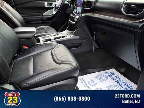 Certified 2023 Ford Explorer Platinum w/ Technology Package image 10