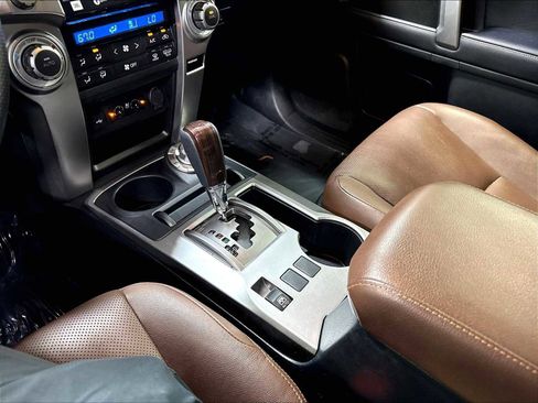 Used 2023 Toyota 4Runner Limited AWD/4WD image 19