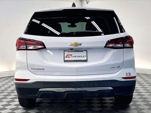 Used 2022 Chevrolet Equinox LT image 3