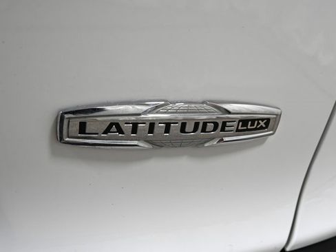 Used 2022 Jeep Cherokee Latitude Lux image 19